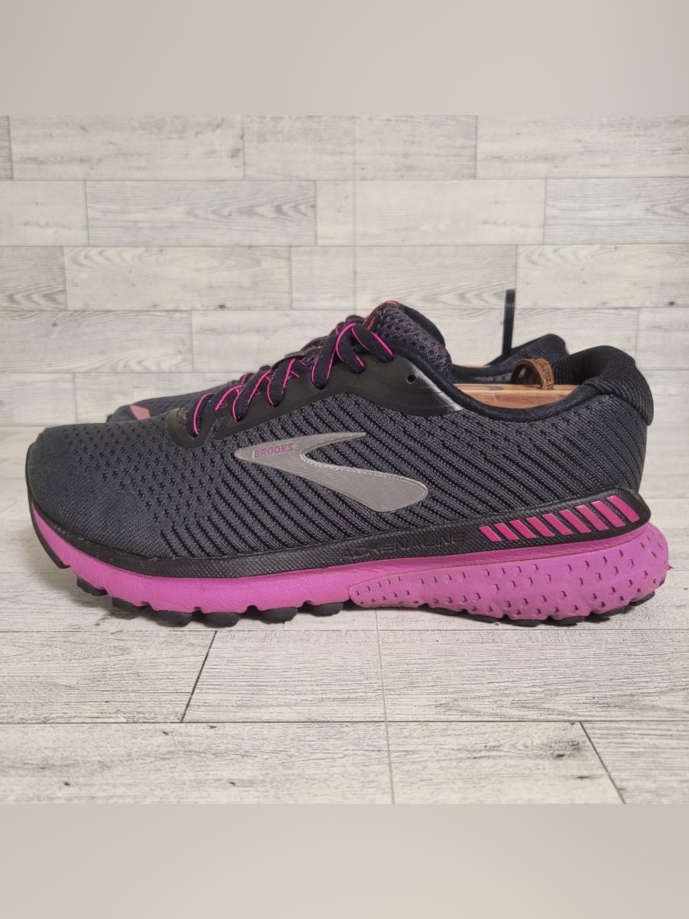 Women’s Brooks Adrenaline GTS 20 Black Purple Running Sneakers Shoes Size 6.5